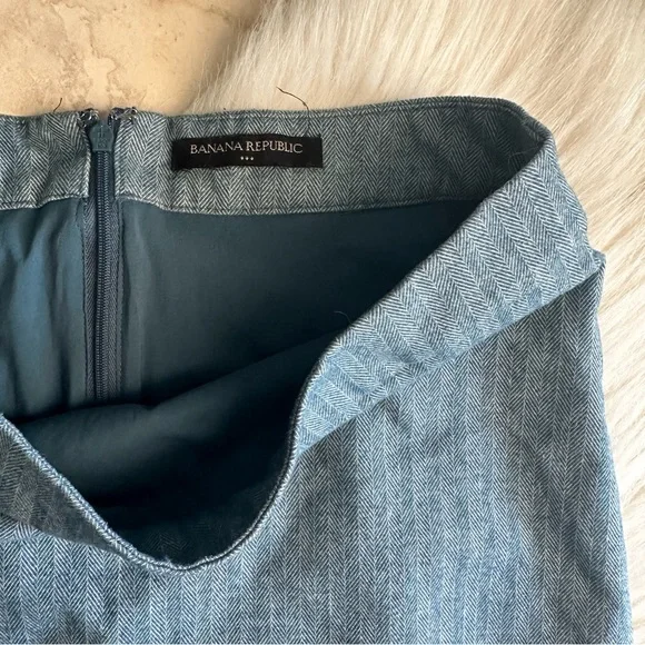 Banana Republic Houndstooth Pencil Skirt - Picture 3 of 6